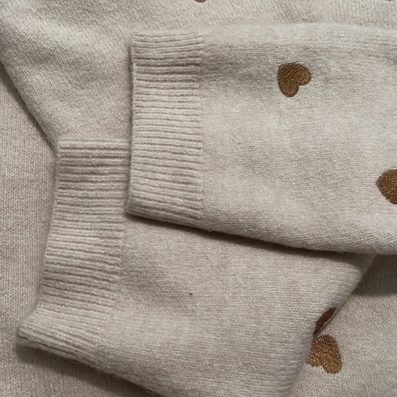 Woman’s Cocobleu cream sweater with gold hearts - Picture 4 of 6